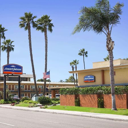 Howard Johnson By Wyndham San Diego Sea World Exterior photo